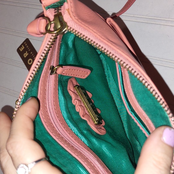 Isabella Fiore Leather Pink Bow Front Crossbody Black - Picture 8 of 10